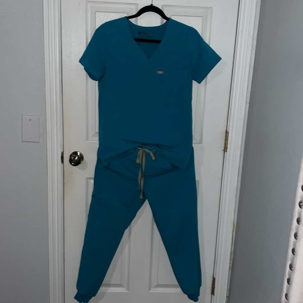Figs Zamora jogger XS petite, Figs Catarina one pocket scrub top XS